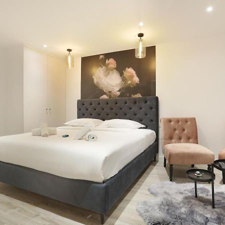 Rent A Room - Apartment St Honore Paris Exterior foto